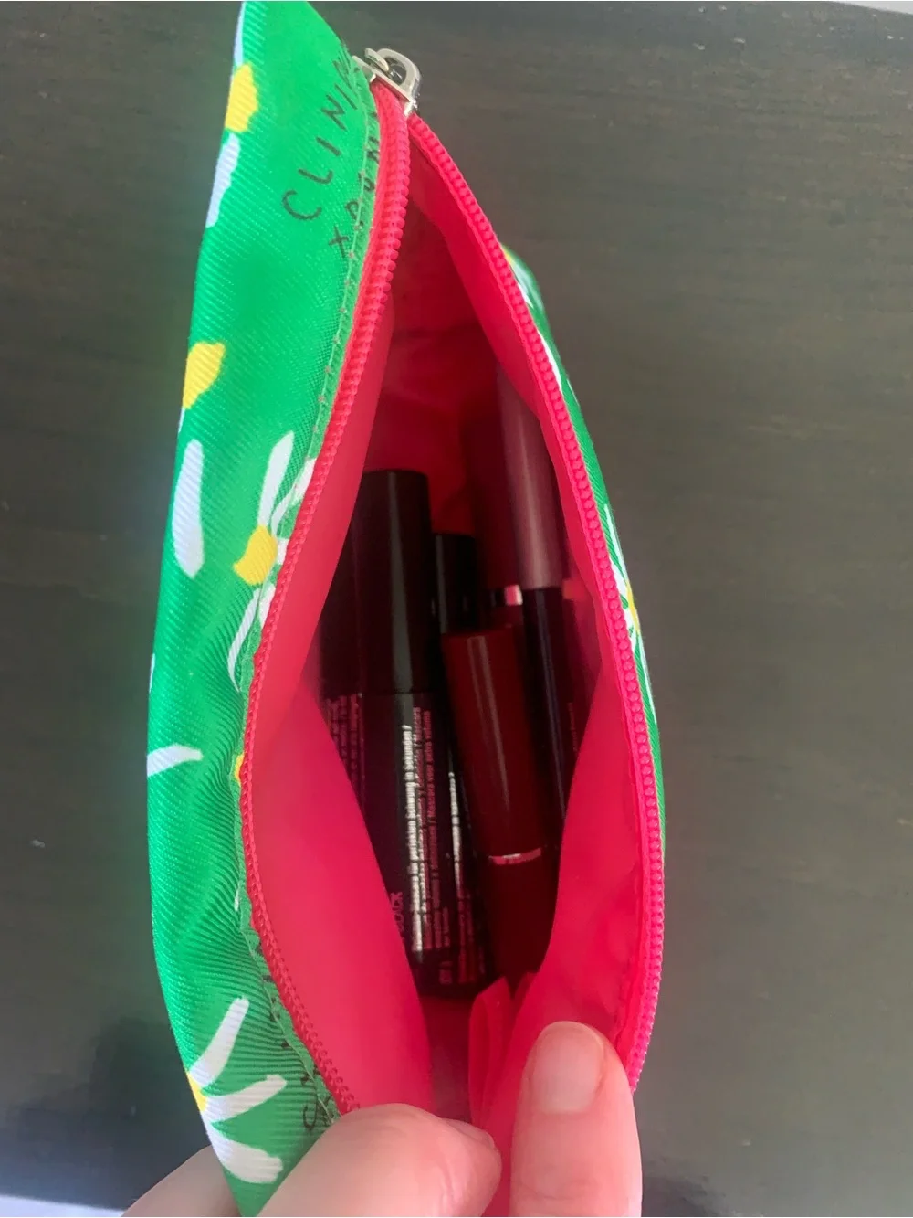 New! Clinique 6 piece makeup with Green Daisy Cosmetic Pouch